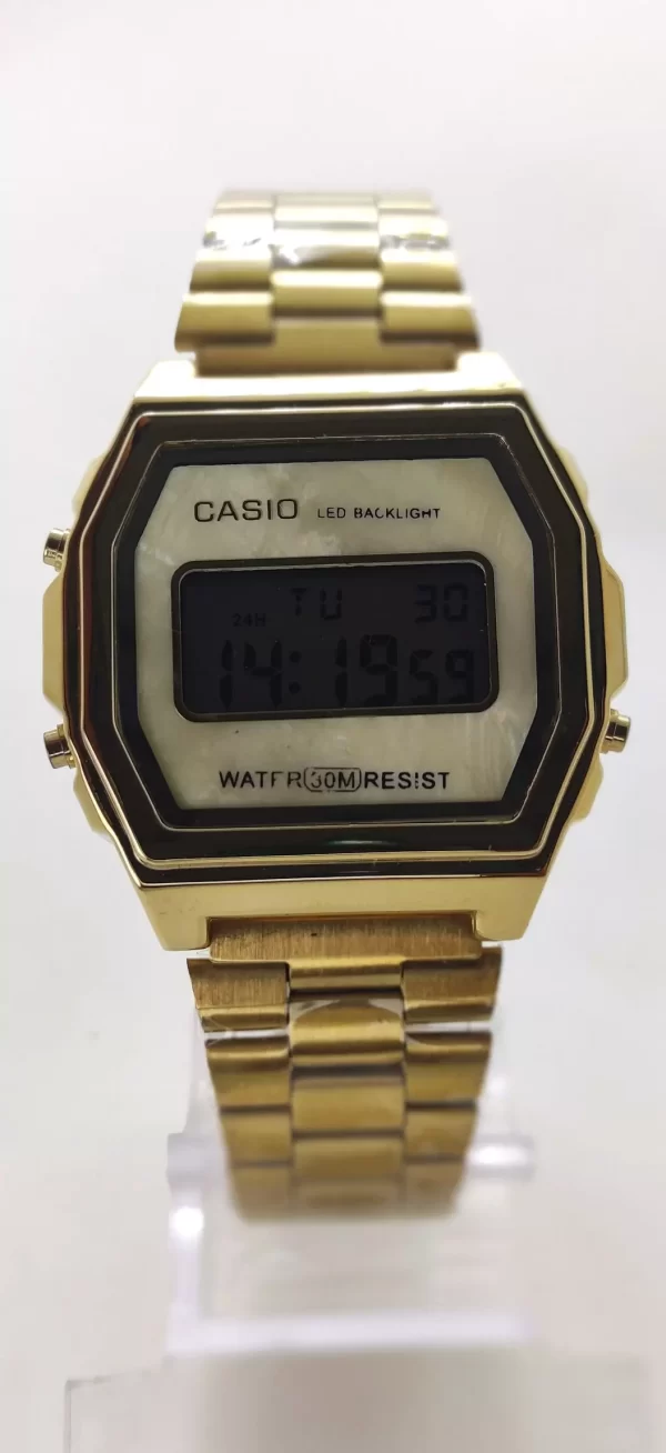 Relógio Casio Vintage global dourado feminino a prova dagua - Image 3